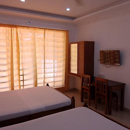 Somatheertham Resort Thiruvananthapuram ภายนอก รูปภาพ