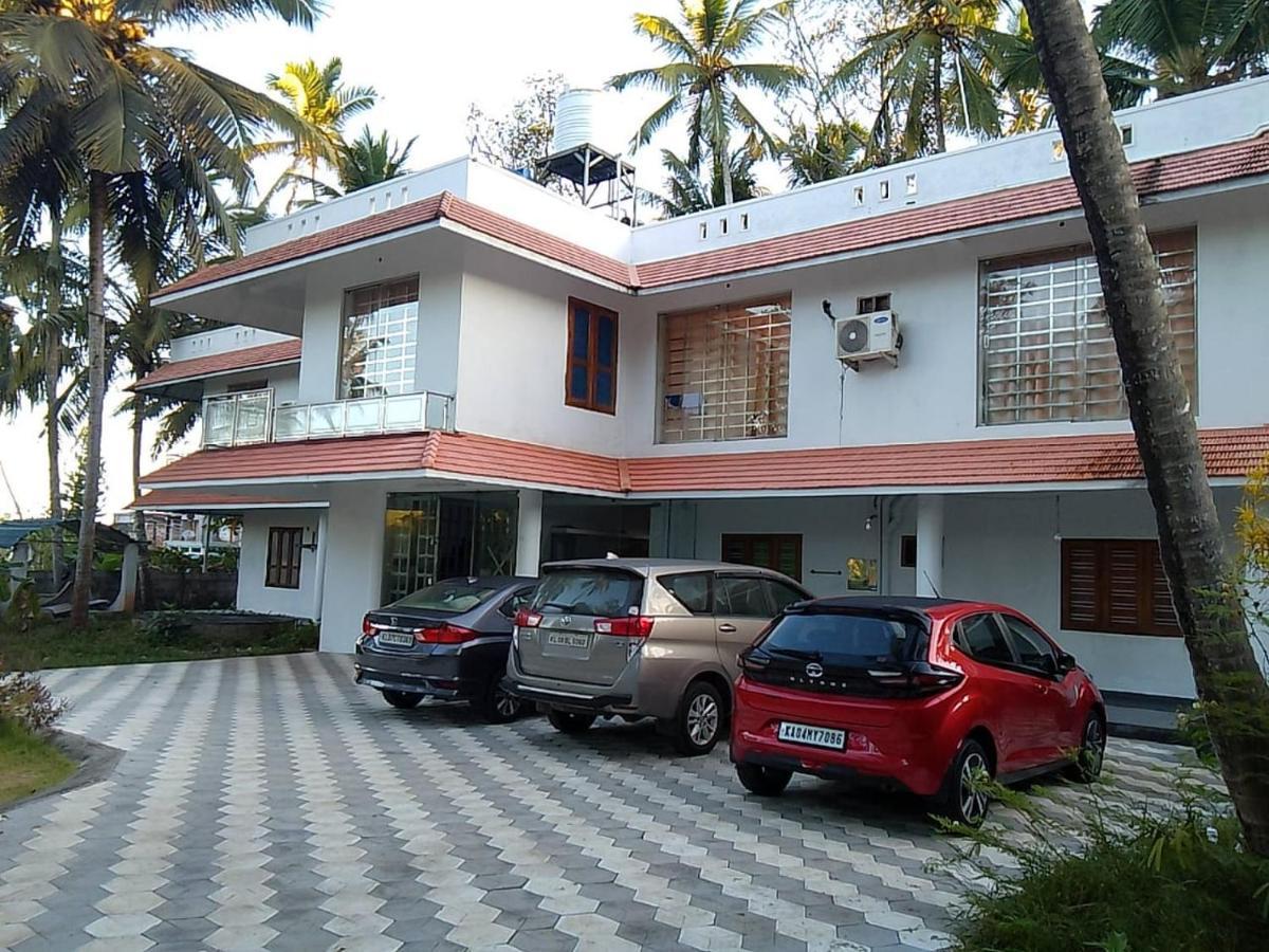 Somatheertham Resort Thiruvananthapuram ภายนอก รูปภาพ