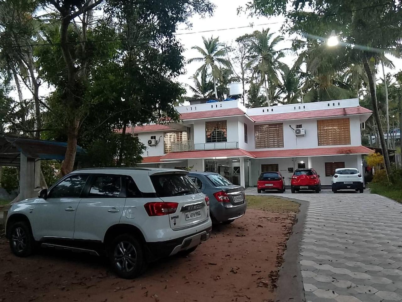 Somatheertham Resort Thiruvananthapuram ภายนอก รูปภาพ